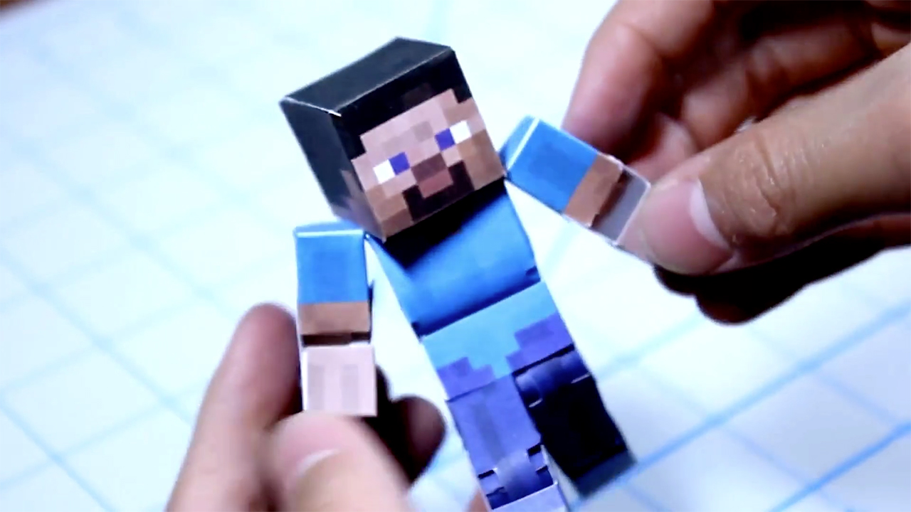 我的世界:国内狂人用纸制作史蒂夫,结构简单还能动,想拥有吗?