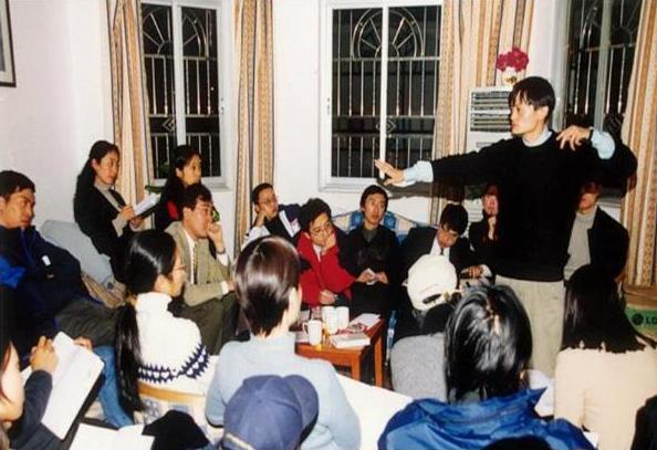 阿里巴巴创业初期的发展历程