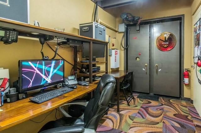 你还在考虑买不买房子？富豪们其实已经在考虑买……