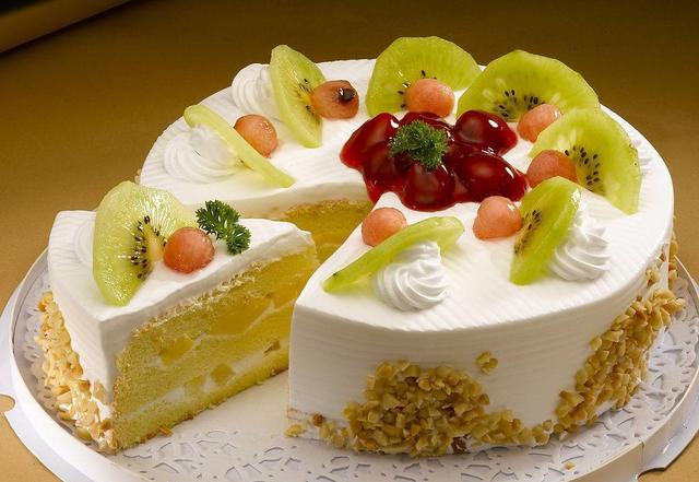 一个小活动让这家蛋糕店起死回生，客流爆满，营业额疯涨8倍