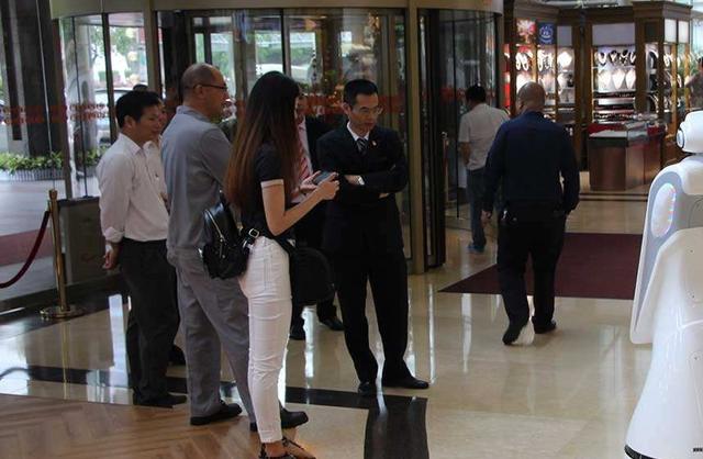 酒店免费住！顾客以为自己赚了，结果都要乖乖付钱，老板偷着乐