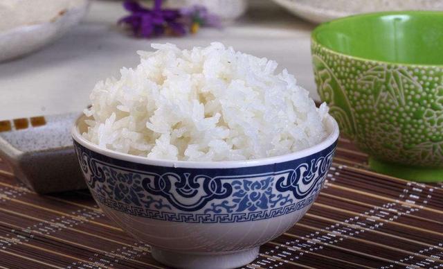 开餐饮店，光菜好吃有什么用！米饭太难吃，生意一样要跑光