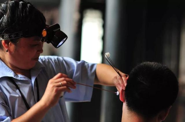 微信内容付费来了，争相转发的朋友圈10w+会就此消失吗？