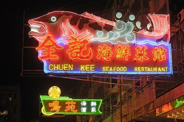 一句好的广告文案，能救活一家餐饮企业，90%的老板可能不知道