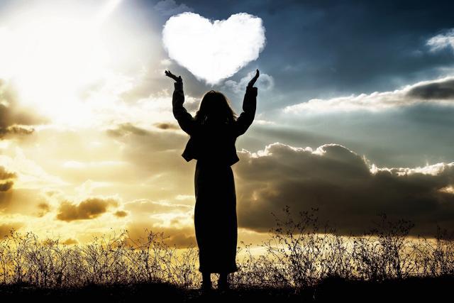 在创业路上你应该向谁求助？