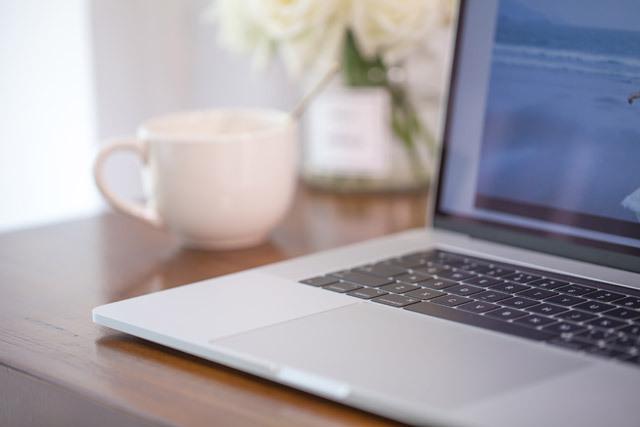 如何建立一个公司的网站？