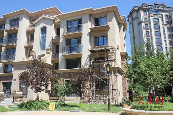 创业城楼房直“掉渣”！居民住着担惊又后怕