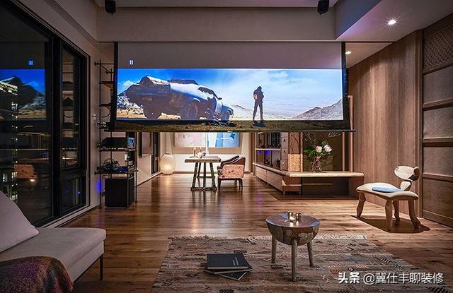 如果把投影幕布安装在家里，有哪些安装位置和方式？