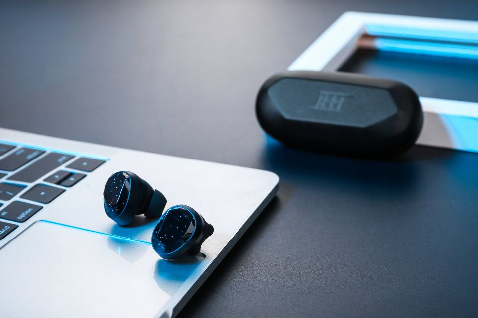 2020运动蓝牙耳机排行榜：盘点性能最强的五大蓝牙耳机
