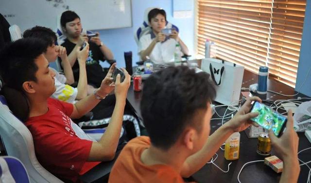 聪明人做生意，这样玩打折！让顾客觉得现在不买就是亏