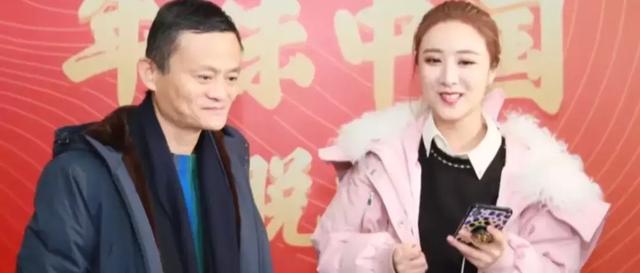 一夜卖货1.5亿的淘宝直播一姐，每月只休一天：努力才是她的天分