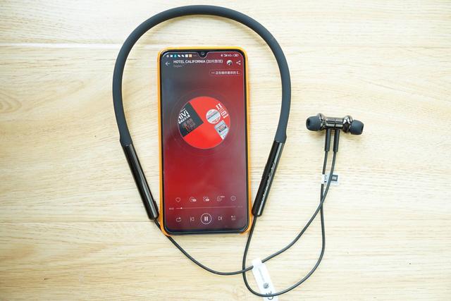 小米降噪项圈蓝牙耳机评测：一个缺点，五个优点