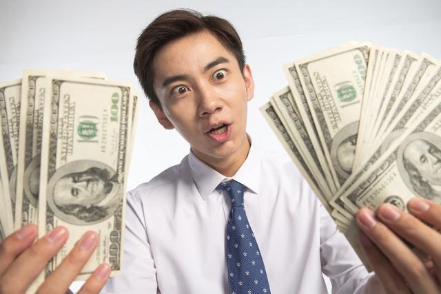 新手如何通过互联网上创业赚钱？