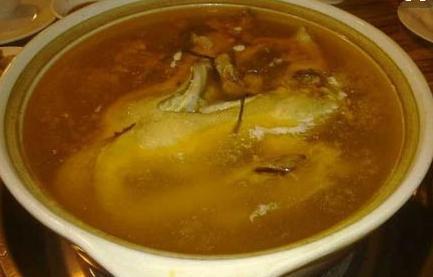 大学生开店成功创业，一年下来能赚小百万