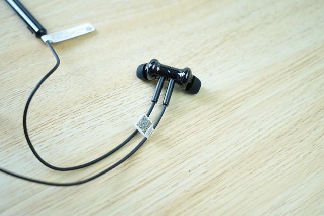 小米降噪项圈蓝牙耳机评测：一个缺点，五个优点