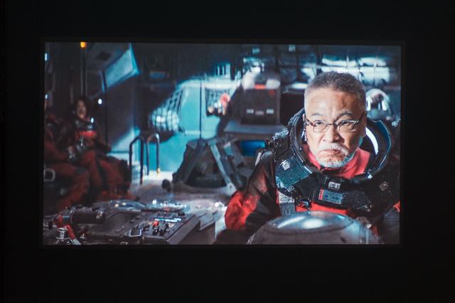 躺在家里体验4K HDR投影？明基TK800M初体验