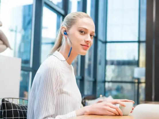 听脚步吃鸡的都是大神？戴上这款JBL蓝牙耳机，稳吃鸡