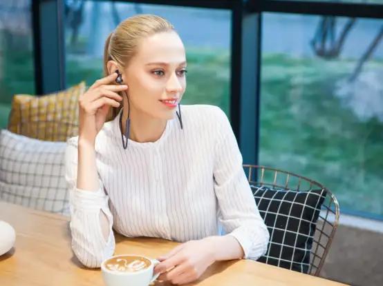 听脚步吃鸡的都是大神？戴上这款JBL蓝牙耳机，稳吃鸡