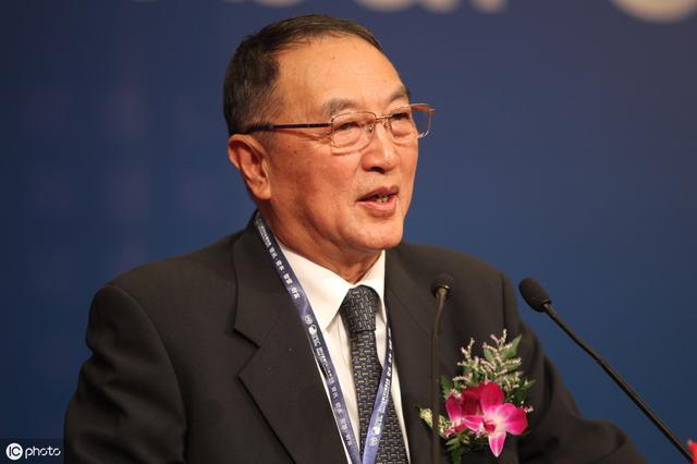 柳传志：创业初期到底多难？这3个建议，让你少走弯路