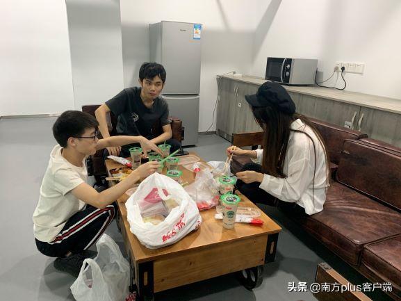 “双11”特辑：成为月收入20万的带货主播，是种怎样的体验？