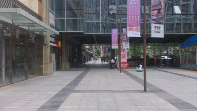 是电商还是租金？实体店大量关门转让，生意越来越不好做了