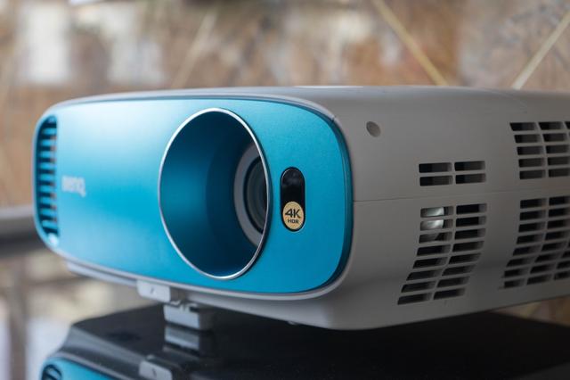 躺在家里体验4K HDR投影？明基TK800M初体验