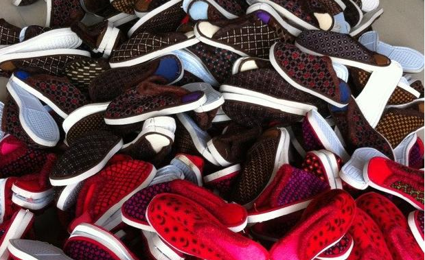 冬天摆地摊卖什么好，八个宝贝买爆这个冬季