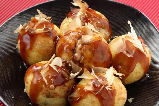 路边小吃摊卖什么挣钱？