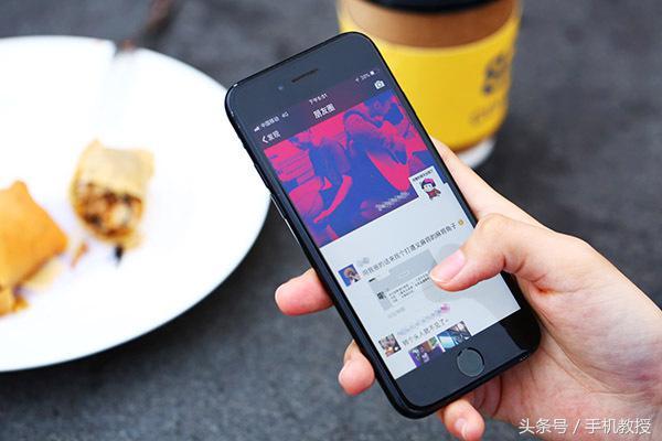 为什么现在年轻人都喜欢用QQ，不喜欢用微信？看完我也想用QQ了