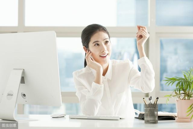 “做自媒体年入100万，但我坚持了十年”我们先坚持行业3个月定律