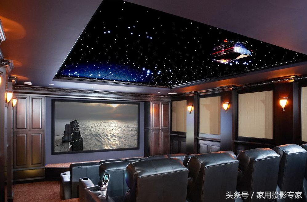 今天有空，就再来谈家庭影院幕布的选择