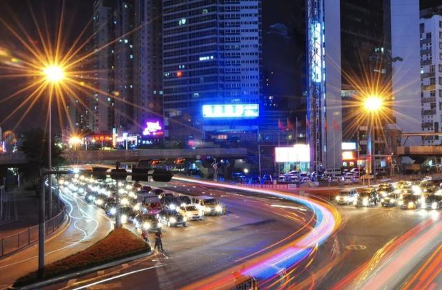 那些月入过万却不起房的90后们，还有必要呆在一线城市吗？