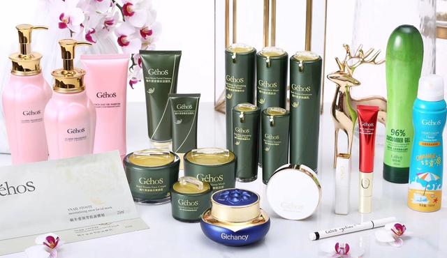 化妆品店的经营攻略，教你三招，让顾客主动进店消费