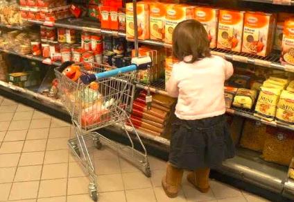 在家里跟孩子玩这些小游戏，提高智商，锻炼孩子的数学思维