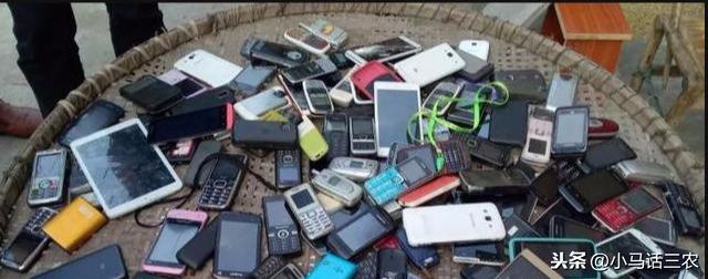在农村经常看到的收旧手机的年轻人，他们靠什么赚钱呢
