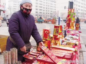 春节摆地摊卖什么赚钱？几款春节摆地摊的暴利产品（附销售技巧）