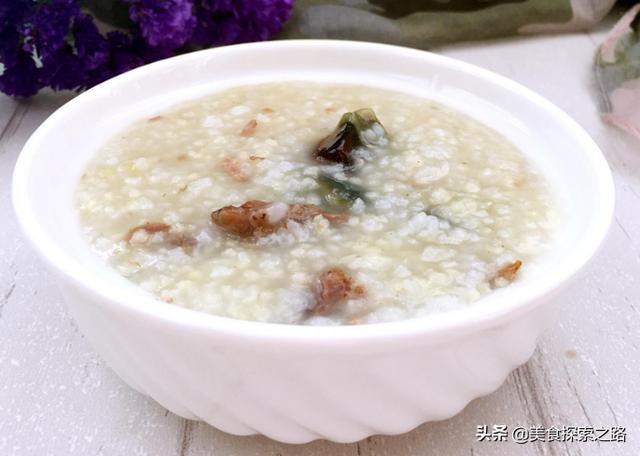 一个人摆摊卖早餐什么好，摆摊卖早餐，简单好吃，每天能挣1000多