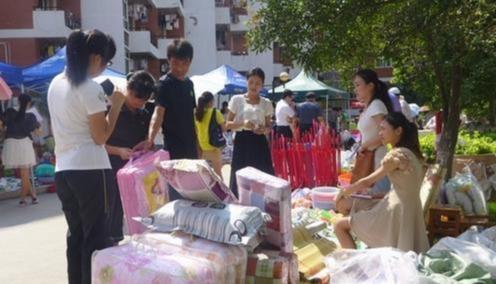 摆地摊可以两月挣7万：摆地摊究竟卖什么东西最赚钱？