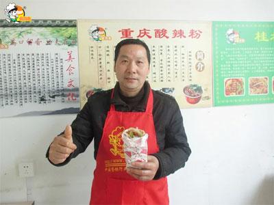 2017年一个男人摆摊卖什么小吃好