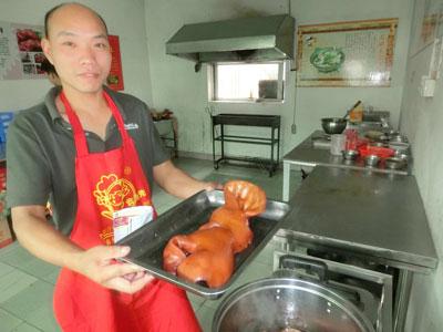 2017年一个男人摆摊卖什么小吃好