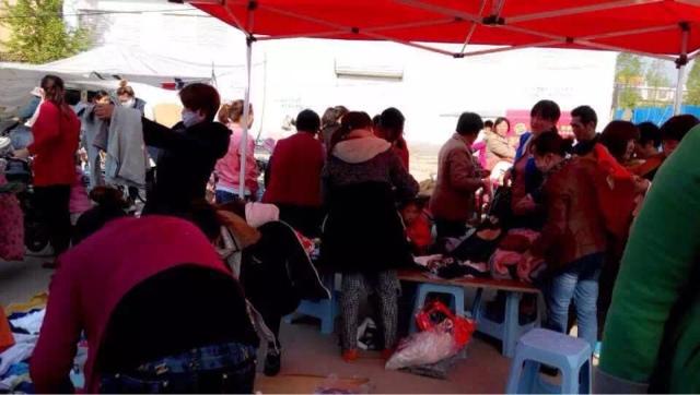 摆地摊卖童装15元模式每日赚500元的经验分享