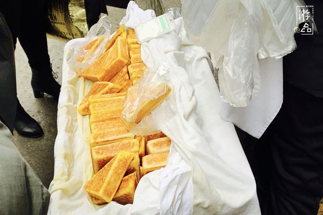 重庆地摊经济火了，哪里能摆摊？渝中已经饱和，南岸最热闹