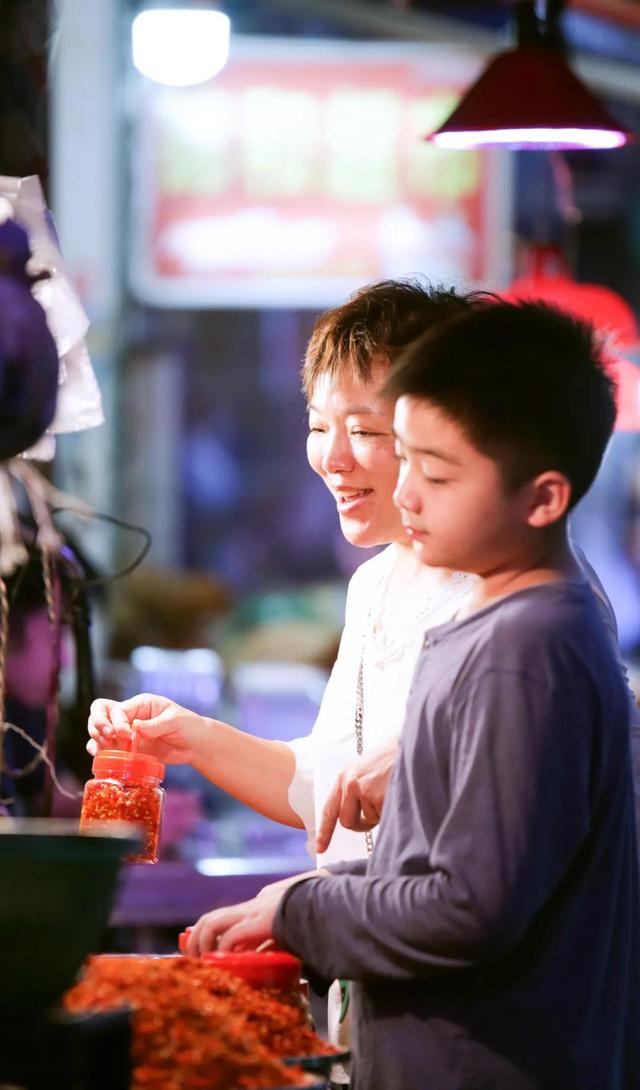 没想到地摊竟然还能这么摆？长沙最全的摆摊攻略都在这里了