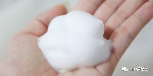 想要洗脸不紧绷，不假滑？试试这十款氨基酸洗面奶，最便宜的才10块钱？