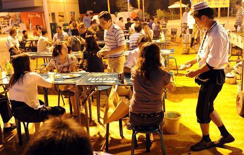 没想到地摊竟然还能这么摆？长沙最全的摆摊攻略都在这里了