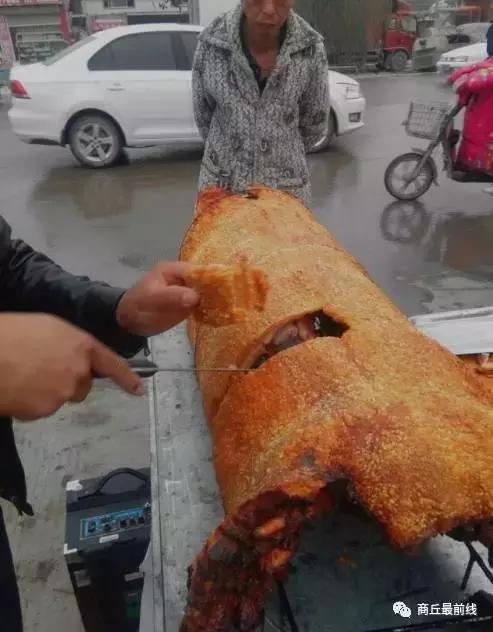 商丘小伙310农贸市场摆摊儿，一个月挣30000多 人家咋干的？！