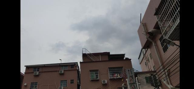 今天是摆无人售货摊的第五天，一起来看看今天赚了多少钱吧