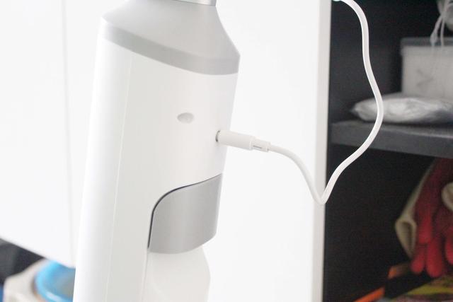 小米众筹又上新品，这款599元电动拖地机，让你轻松拖地不留死角