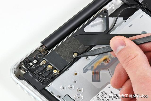 普通人如何组装一台苹果手机？难度很大，姐姐教你组装方法