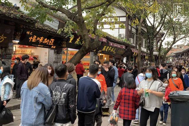 重庆地摊经济火了，哪里能摆摊？渝中已经饱和，南岸最热闹